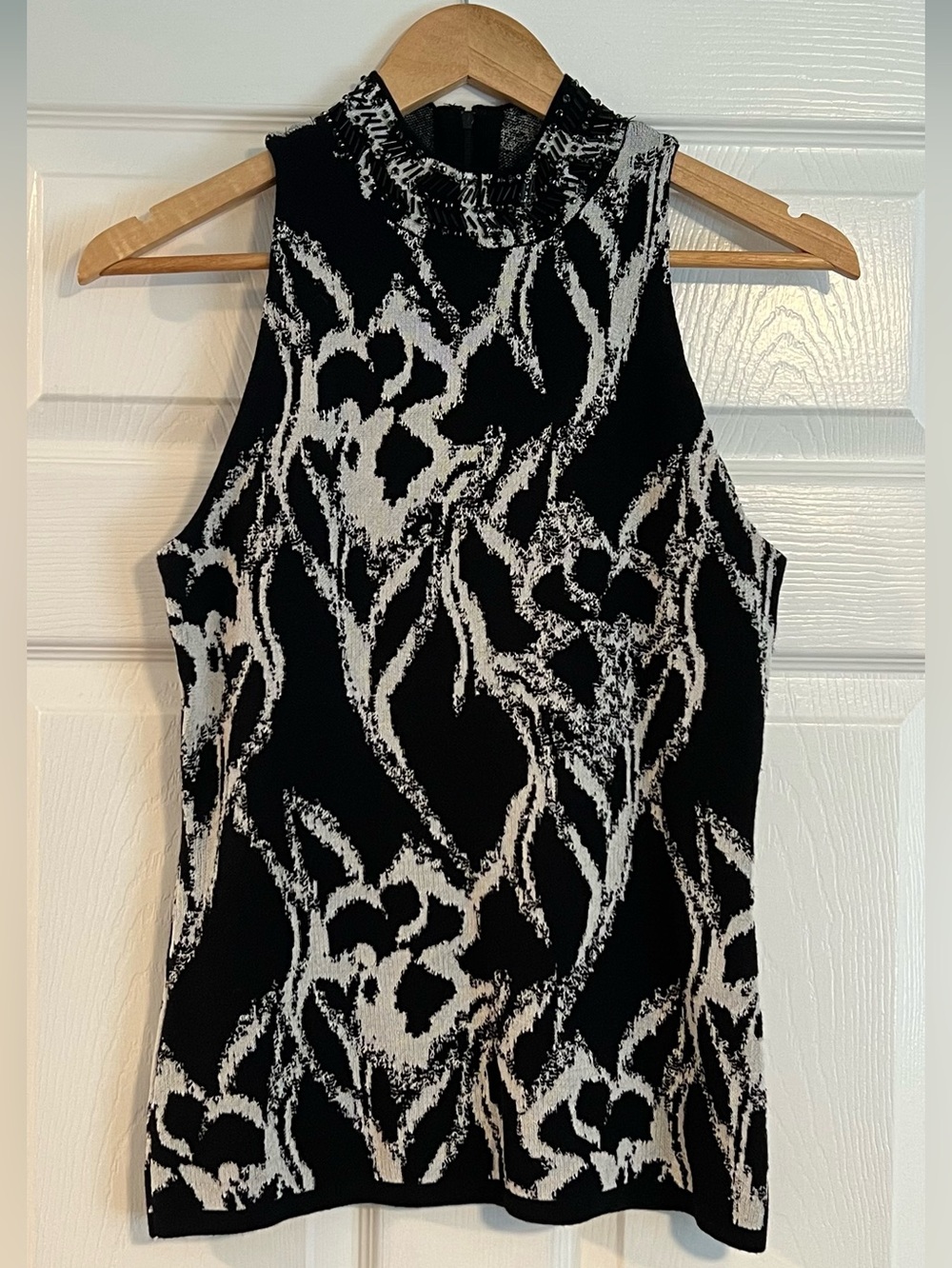 White House Black Market Black & White Abstract Mock Neck sleeveless top